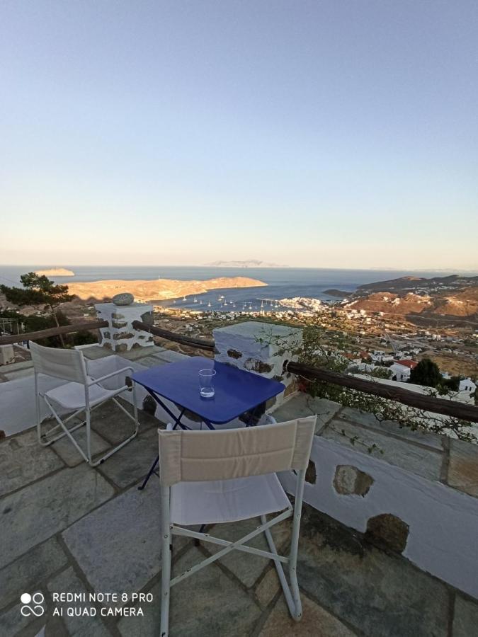 Traditional Stone House With Breathtaking View Serifos Town Exterior photo
